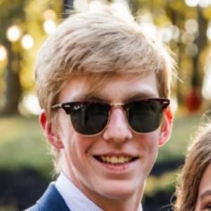 Meet your Posher, Avery